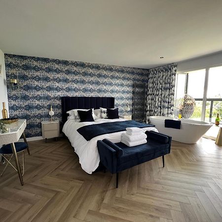 Loudoun Mains Luxury Lodges Newmilns 外观 照片