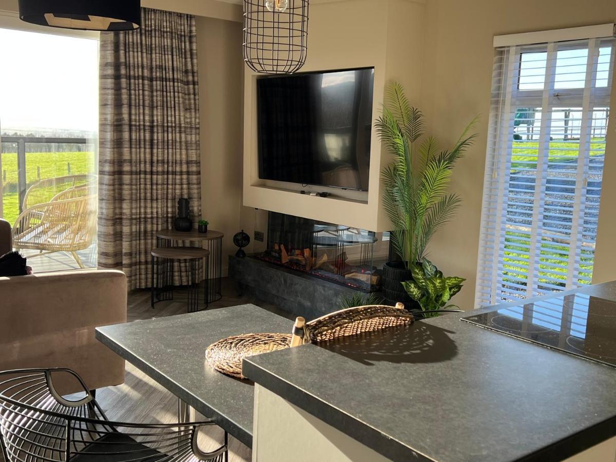 Loudoun Mains Luxury Lodges Newmilns 外观 照片