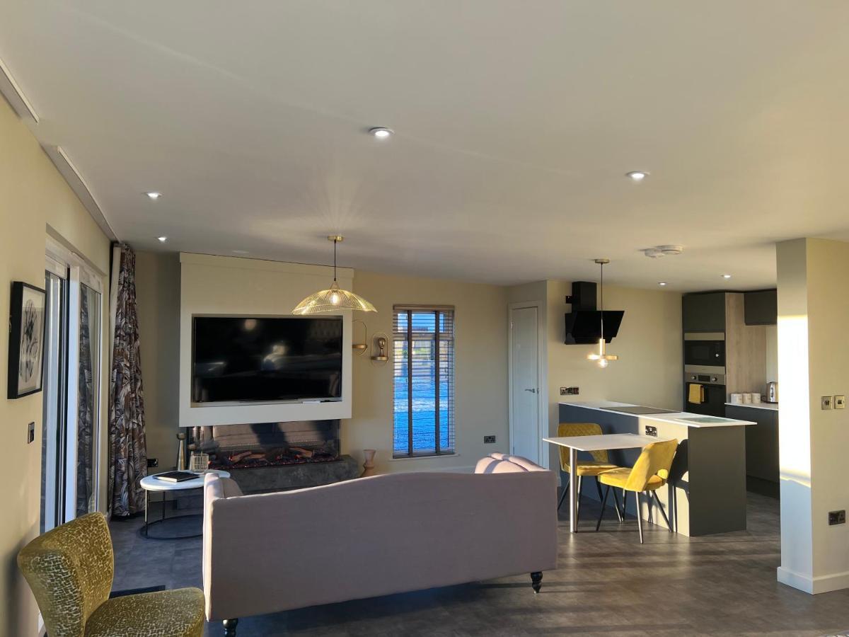 Loudoun Mains Luxury Lodges Newmilns 外观 照片