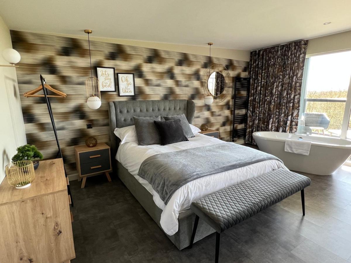 Loudoun Mains Luxury Lodges Newmilns 外观 照片