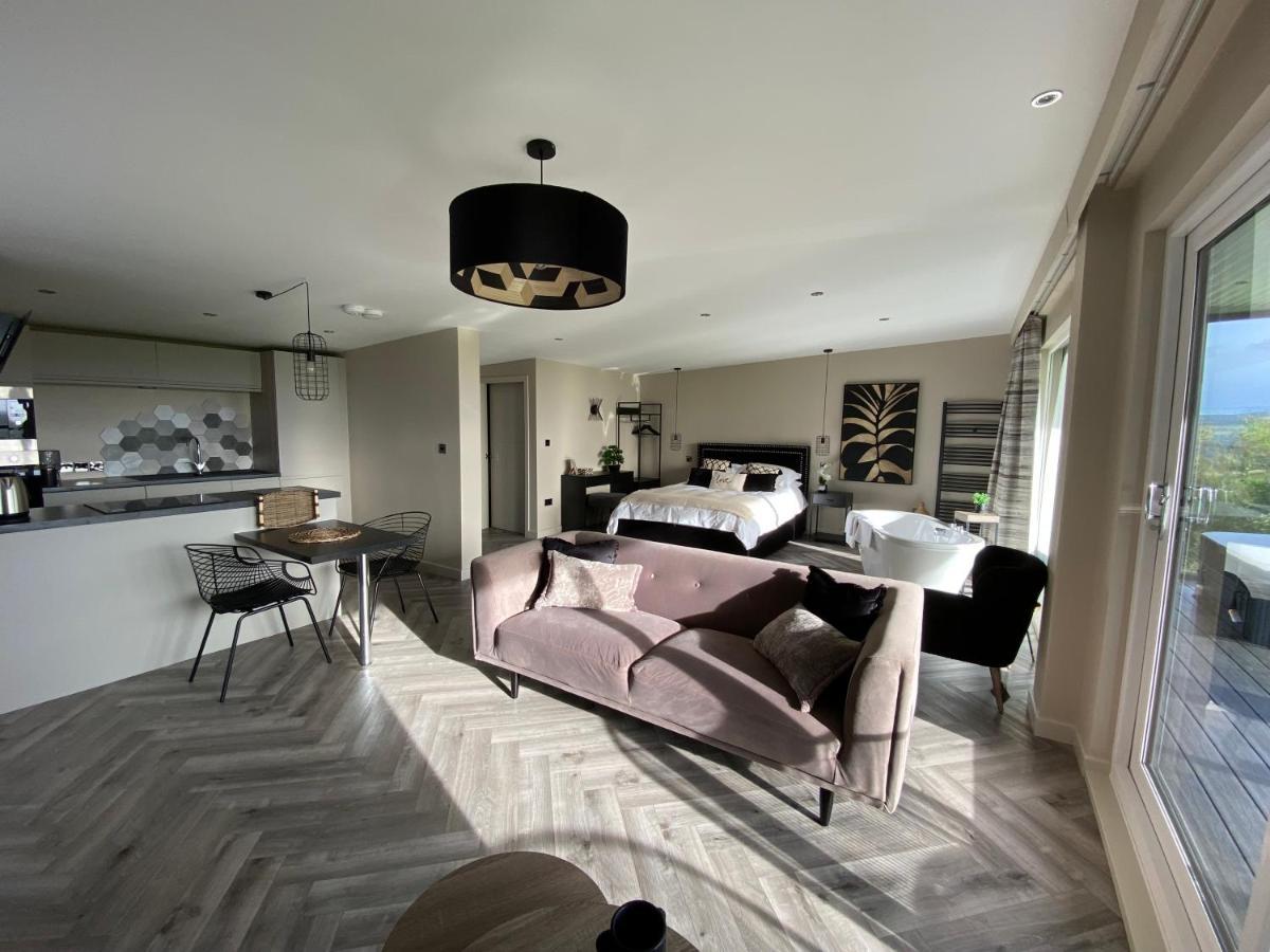 Loudoun Mains Luxury Lodges Newmilns 外观 照片